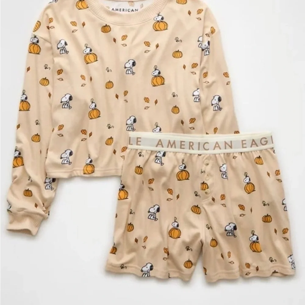 Medium American eagle (AE) peanuts snoopy pumpkin fall pjs - Picture 2 of 3
